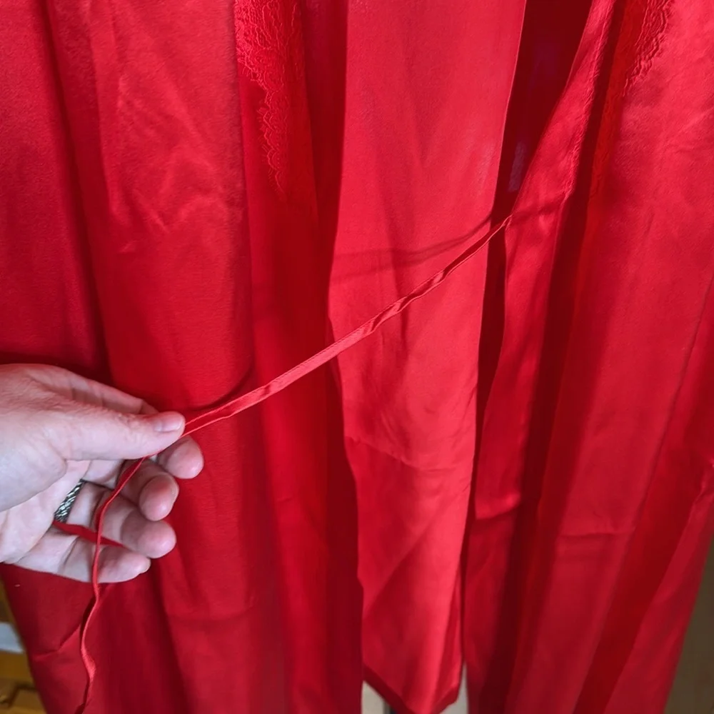 NWT Soma Sensuous 100% Silk Lace Trim Robe Cherry Red Luxury Size Large / XL